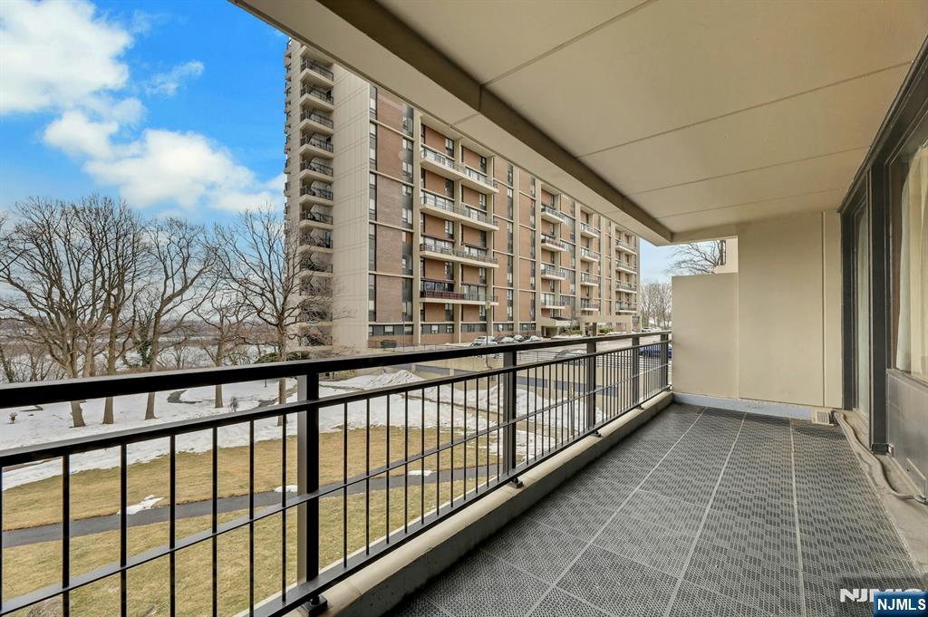 2 Horizon Road, Unit G5 Fort Lee, NJ 07024 - Photo 7 of 46 a view of balcony with a potted plant