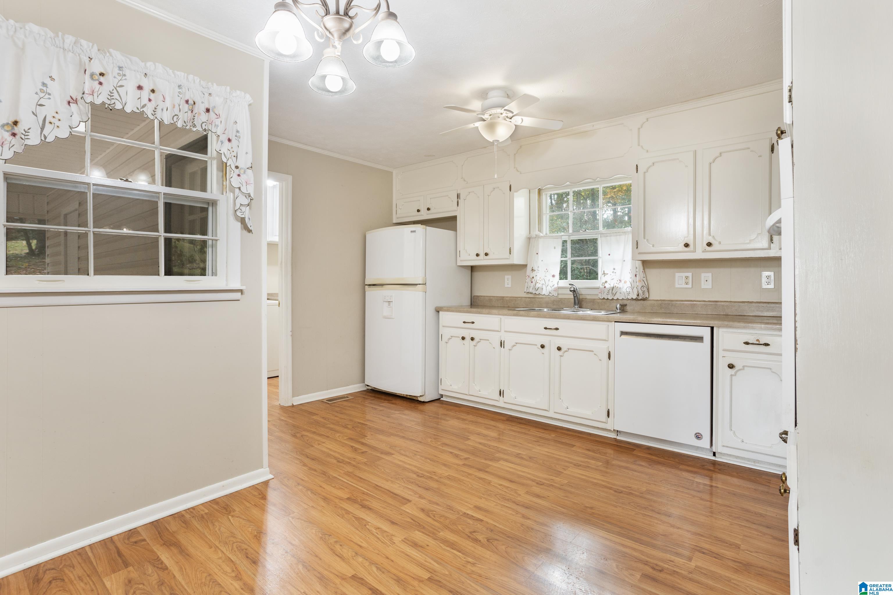 2104 Henry Road Anniston, AL 36207 - Photo 5 of 44