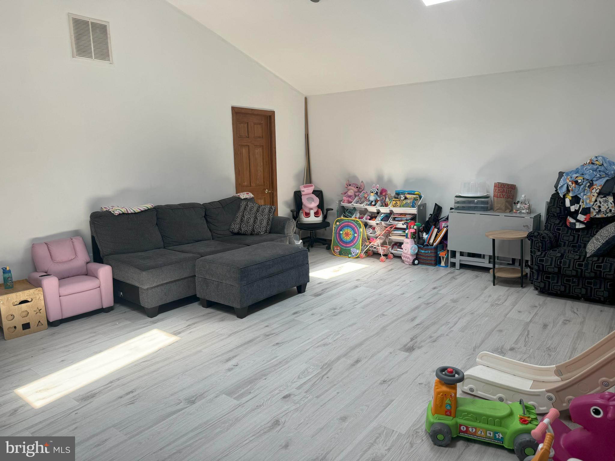 514 Filmore Street Riverside, NJ 08075 - Photo 24 of 28 Family Room