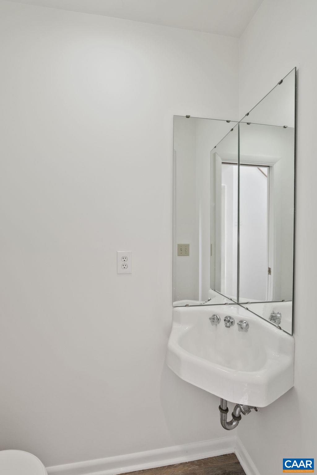 732 Exton Court Charlottesville, VA 22901 - Photo 16 of 35