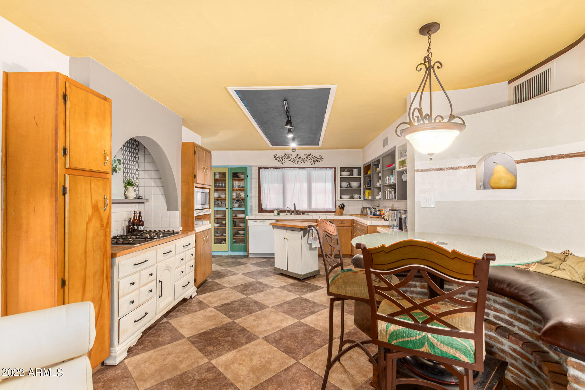 3046 East Charter Oak Road Phoenix, AZ 85032 - Photo 15 of 70 21-Charter Oak