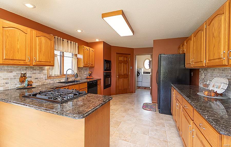 13303 Field Crest Road Highland, IL 62249 - Photo 24 of 64