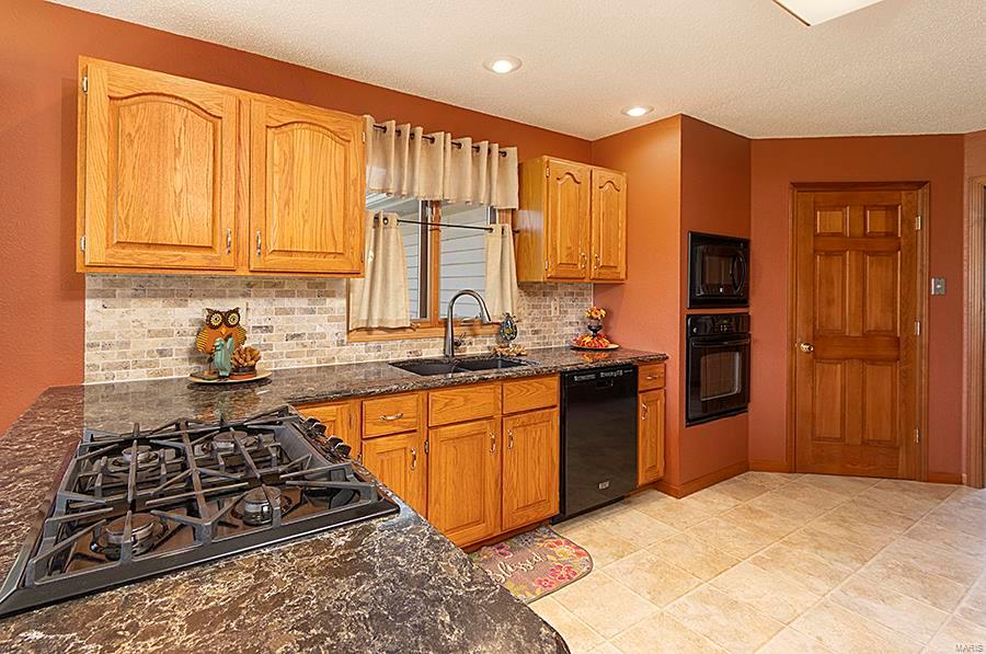 13303 Field Crest Road Highland, IL 62249 - Photo 25 of 64