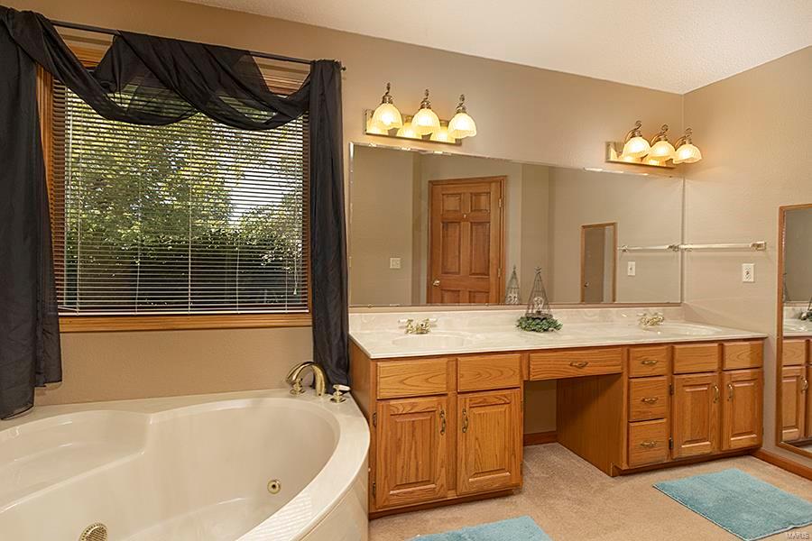 13303 Field Crest Road Highland, IL 62249 - Photo 37 of 64