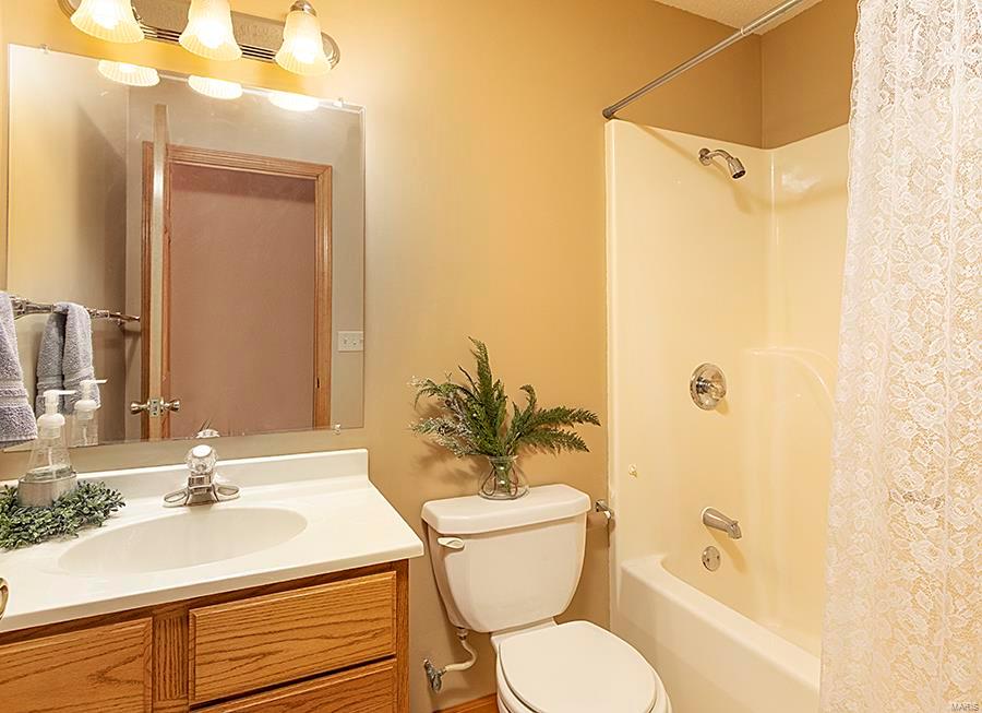 13303 Field Crest Road Highland, IL 62249 - Photo 40 of 64