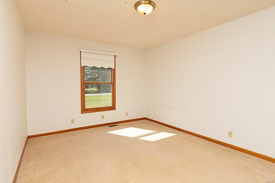 13303 Field Crest Road Highland, IL 62249 - Photo 43 of 64
