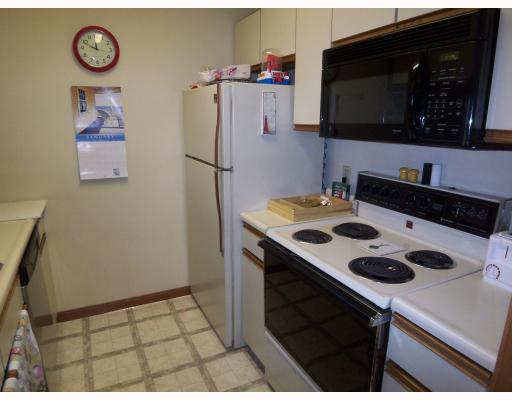 2 Frontage Road, Unit 1 Westerly, RI 02891 - Photo 4 of 7 Kitchen.