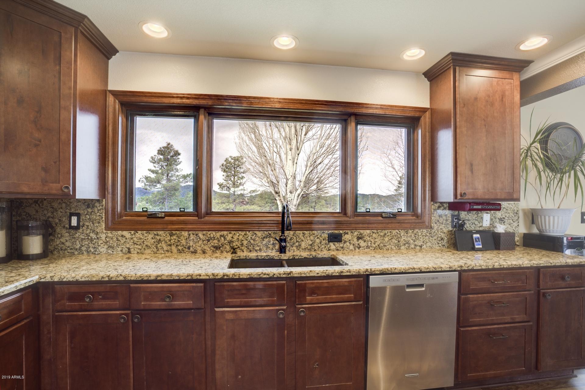 36 North Pine Ridge Circle Payson, AZ 85541 - Photo 6 of 59 8 Kitchen