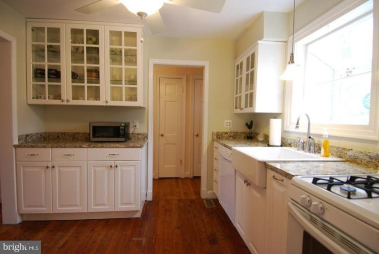 2766 Cameron Road Falls Church, VA 22042 - Photo 5 of 16 Kitchen #2