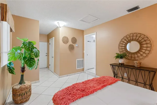 $669,000 | 7600 West 12th Avenue, Hialeah, FL 33014