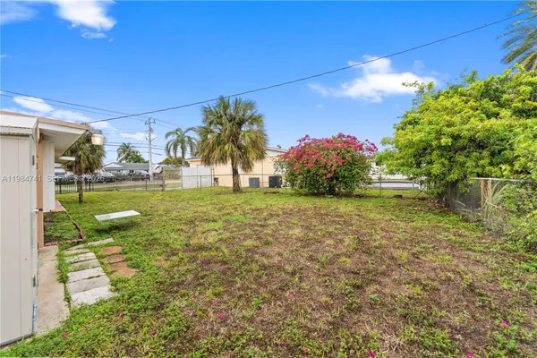 $669,000 | 7600 West 12th Avenue, Hialeah, FL 33014