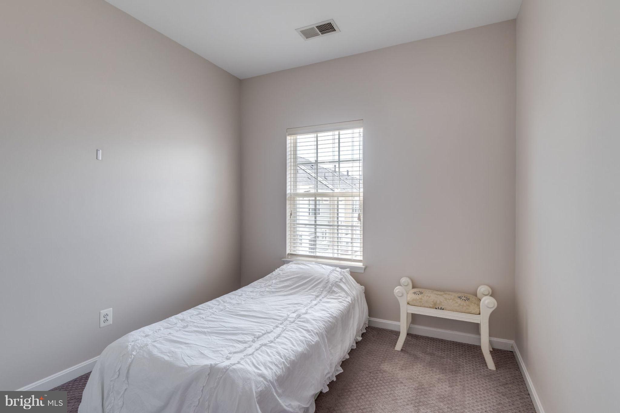 42431 Rockslide Terrace Ashburn, VA 20148 - Photo 23 of 27 Bedroom