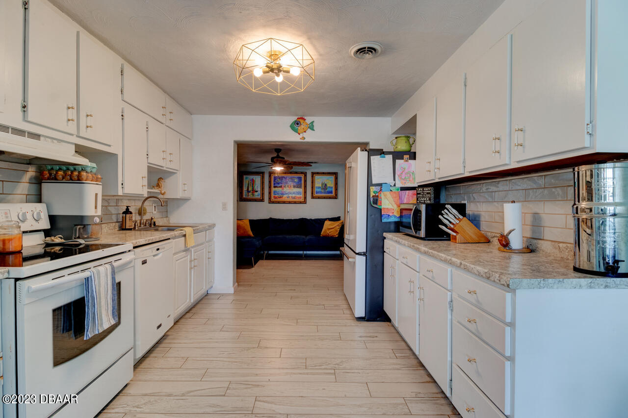 8 Poinsettia Drive Ormond Beach, FL 32176 - Photo 7 of 23 6-8-Poinsettia-Dr-6