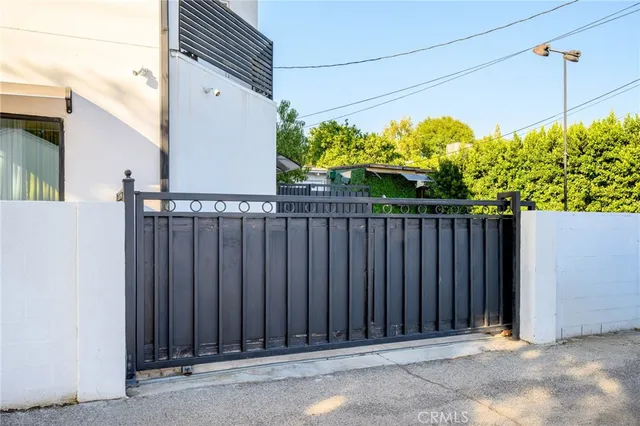 $3,550 | 9462 Odessa Avenue, Northridge, CA 91343