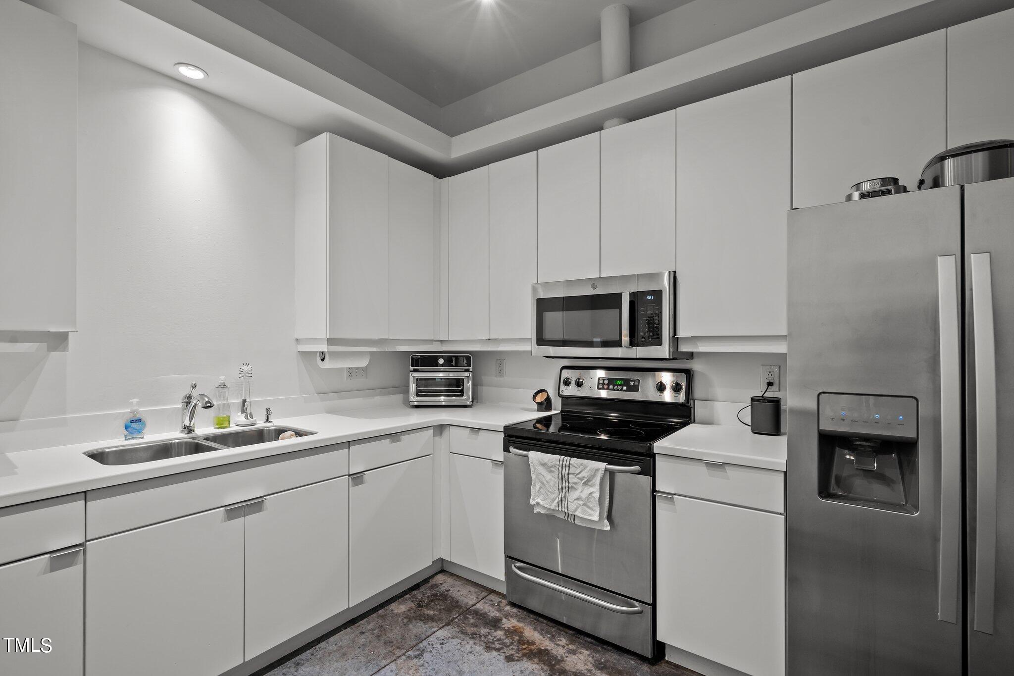 319 Fayetteville Street, Unit 511 Raleigh, NC 27601 - Photo 19 of 41 26-web-or-mls-_NFP8676