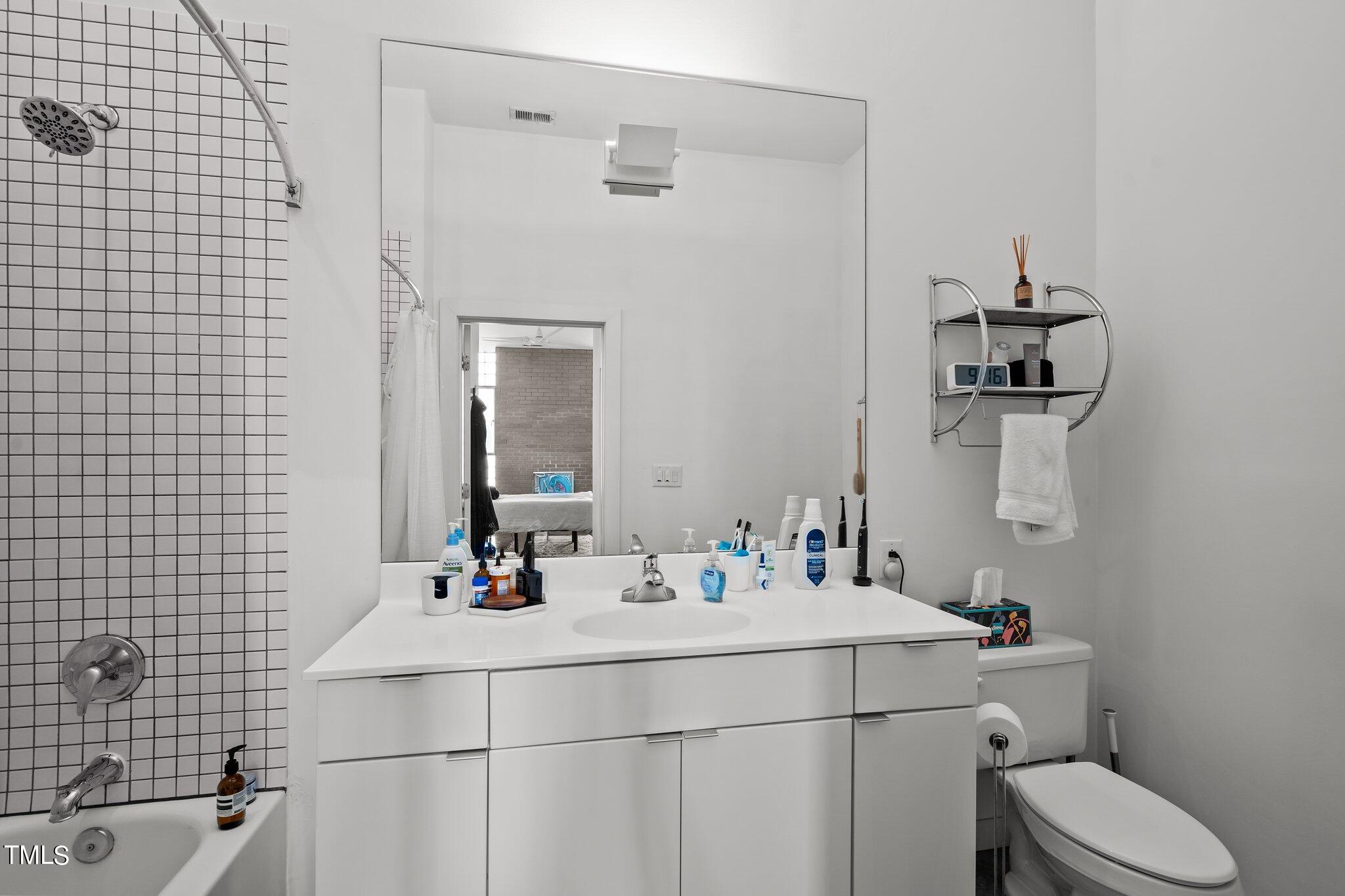 319 Fayetteville Street, Unit 511 Raleigh, NC 27601 - Photo 24 of 41 8-web-or-mls-_NFP8628