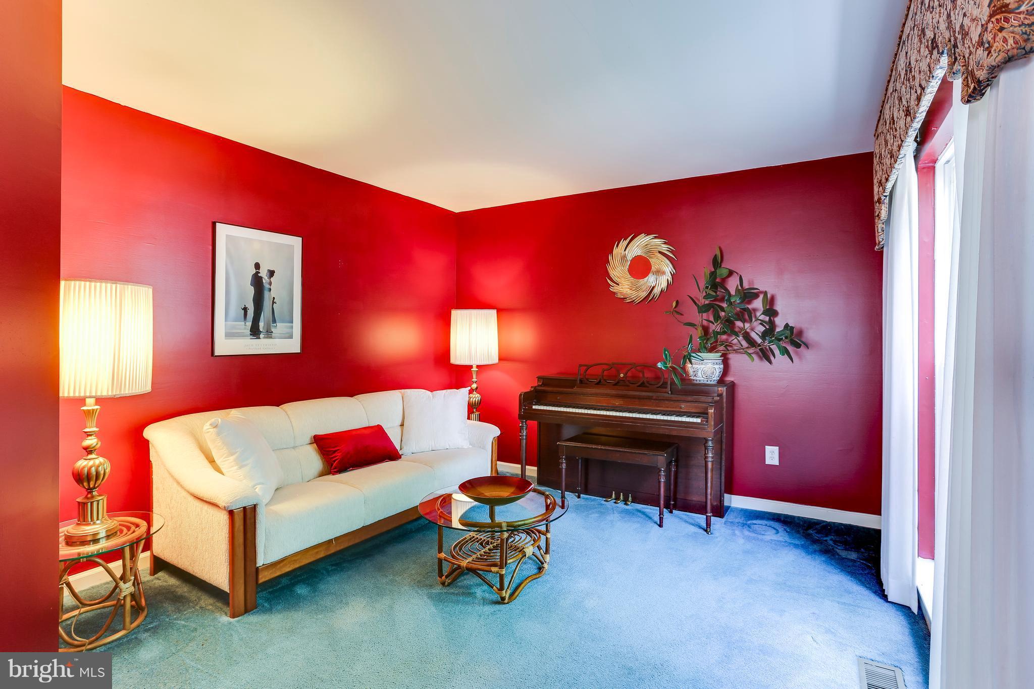 1304 Longbow Road Mount Airy, MD 21771 - Photo 3 of 24 Living Room