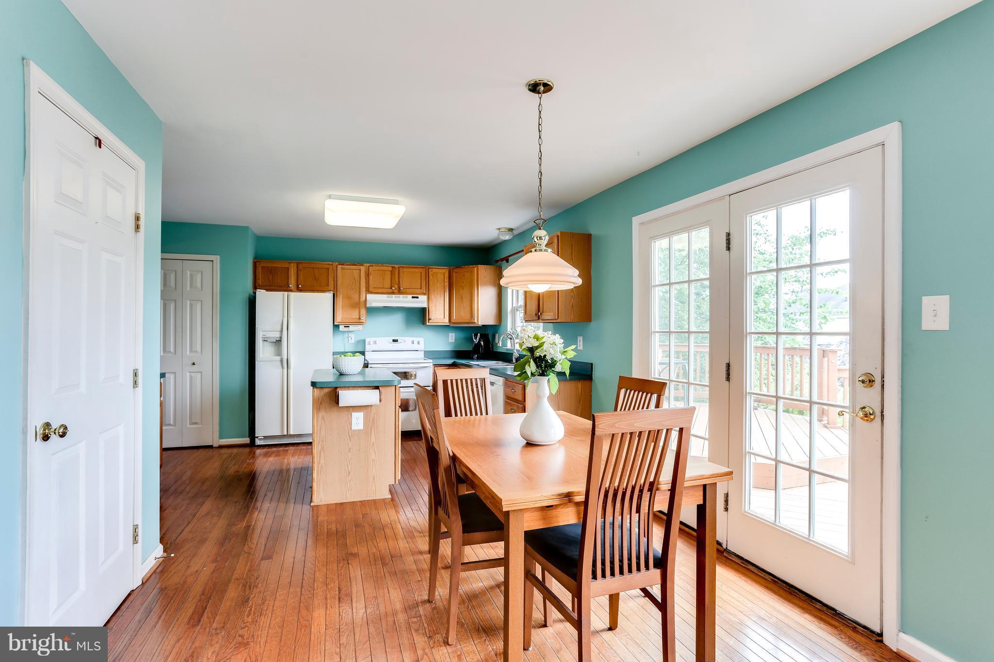 1304 Longbow Road Mount Airy, MD 21771 - Photo 9 of 24 Kitchen w/ table space