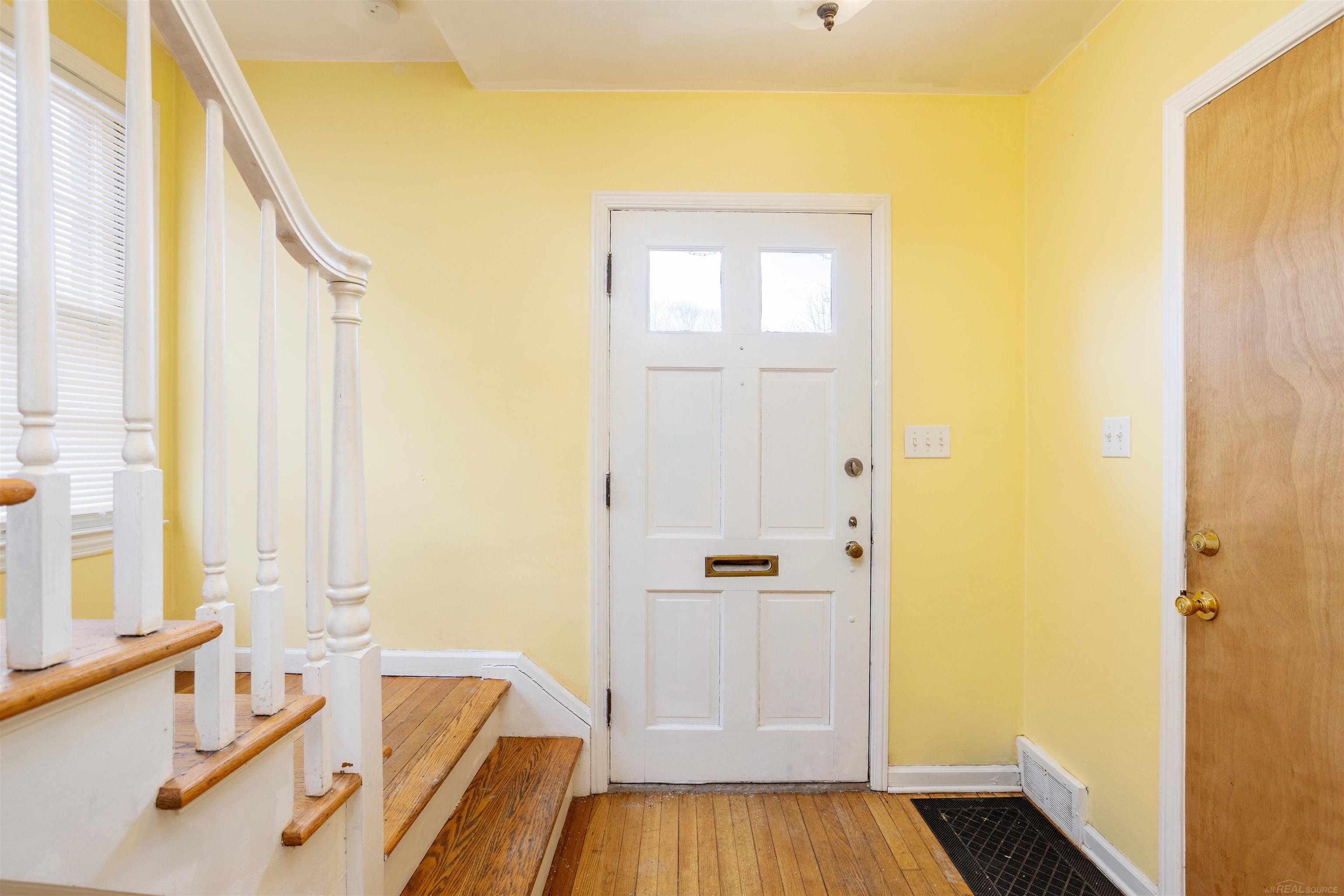 853 Neff Road Grosse Pointe, MI 48230 - Photo 5 of 52 50136683-ec3cac97-7736-4ecc-bff0-ab55e12b34e1.JPG