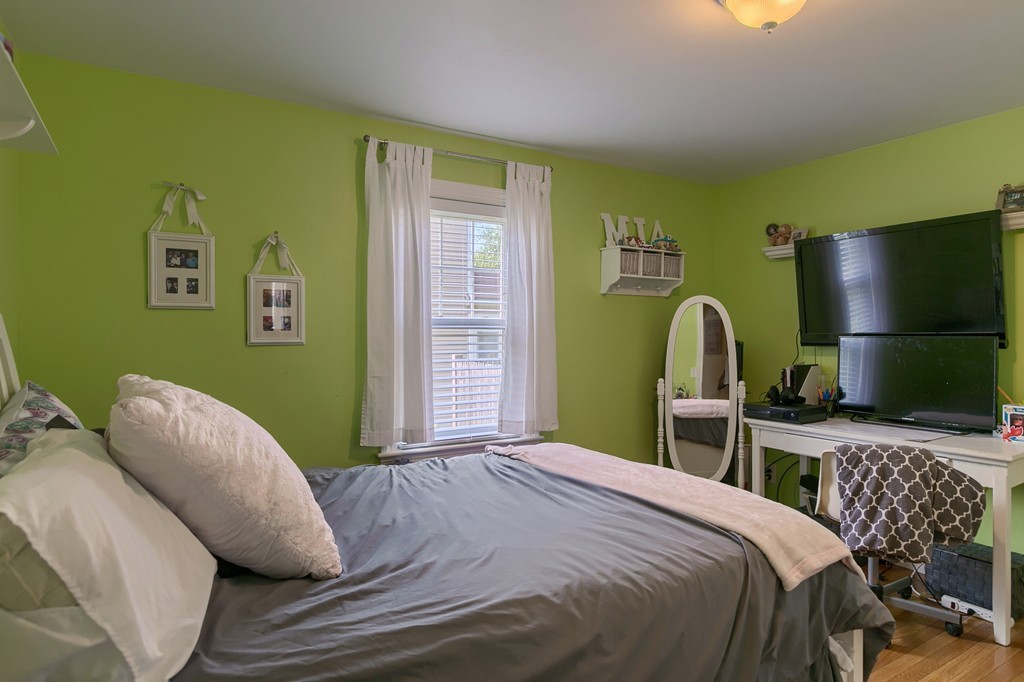 32 Silsbee Road North Andover, MA 01845 - Photo 12 of 26 Gallery Image 12