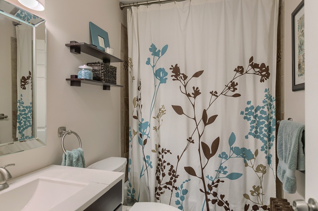 32 Silsbee Road North Andover, MA 01845 - Photo 14 of 26 Gallery Image 14