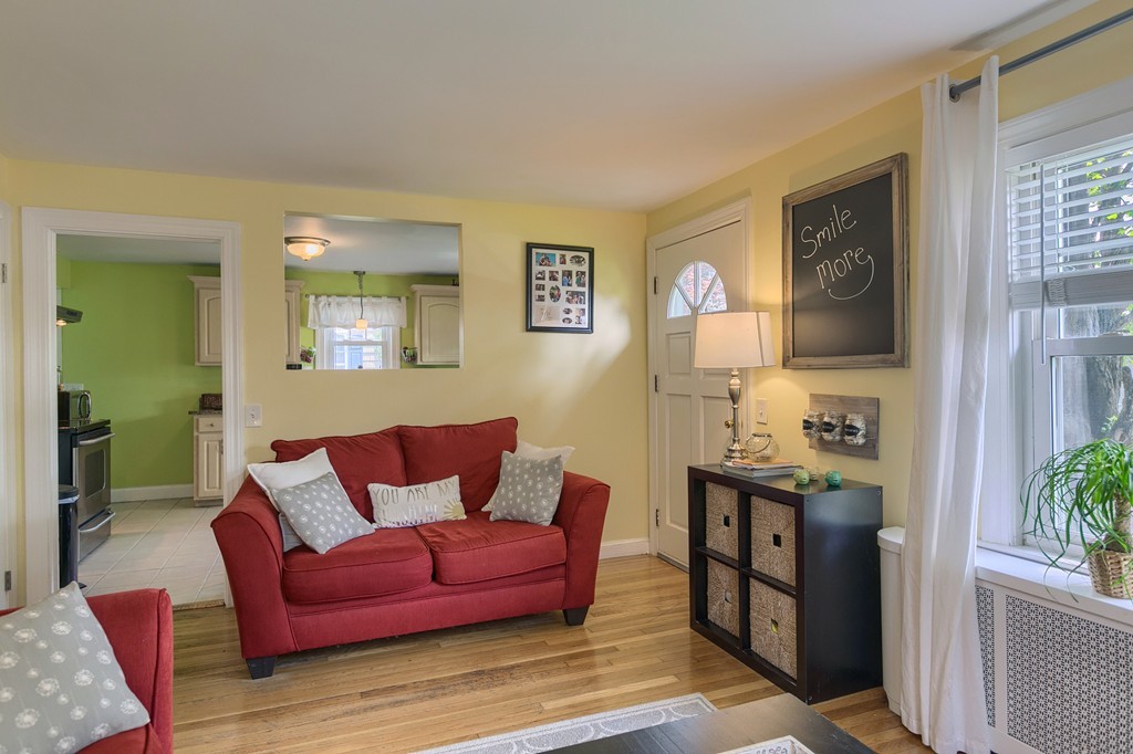 32 Silsbee Road North Andover, MA 01845 - Photo 8 of 26 Gallery Image 8