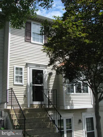 $429,900 | 13772 Flowing Brook Court, Unit 32G, Chantilly, VA 20151