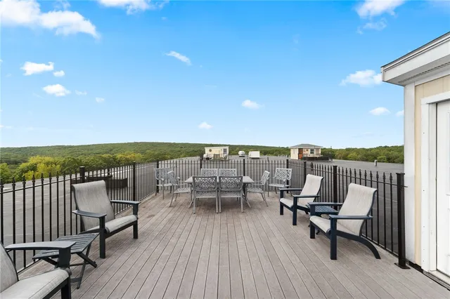 $409,999 | 1 Tupperware Drive, Unit 326, North Smithfield, RI 02896