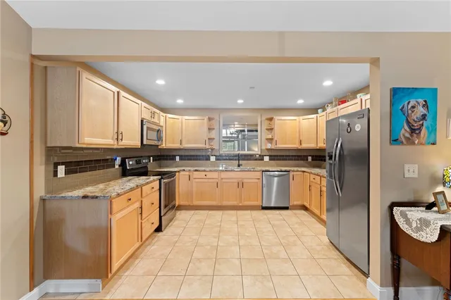 $409,999 | 1 Tupperware Drive, Unit 326, North Smithfield, RI 02896