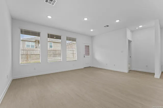 $295,000 | 2307 Fort Davis Pass, Marion, TX 78124