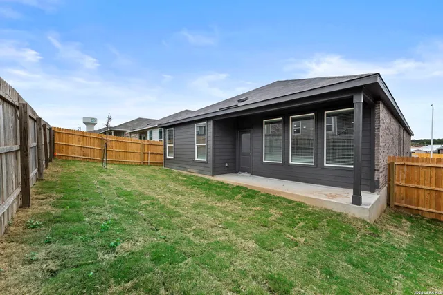 $295,000 | 2307 Fort Davis Pass, Marion, TX 78124