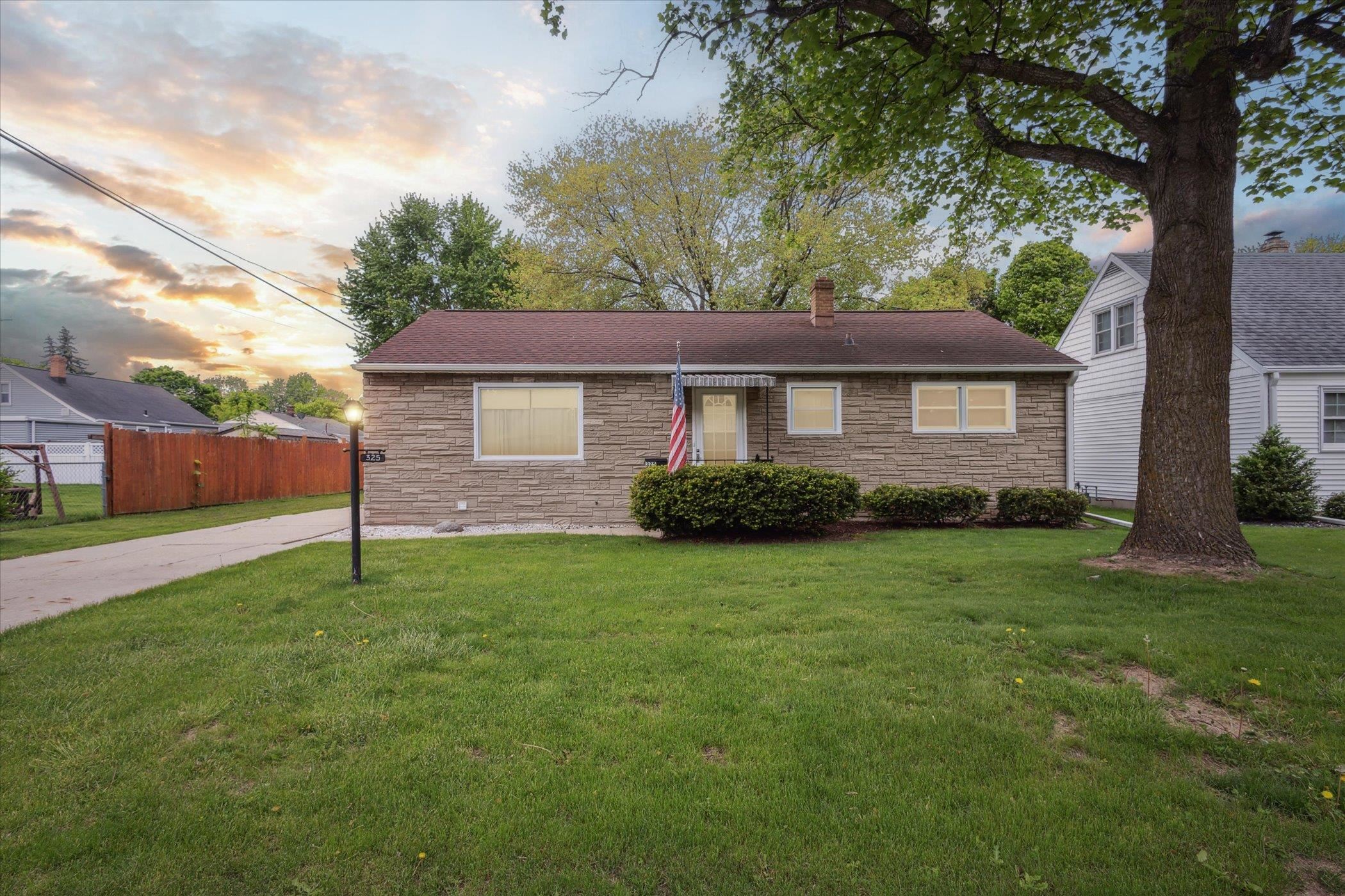325 South Schaefer Street Appleton, WI 54915 - Photo 1 of 1 Gallery Image 1