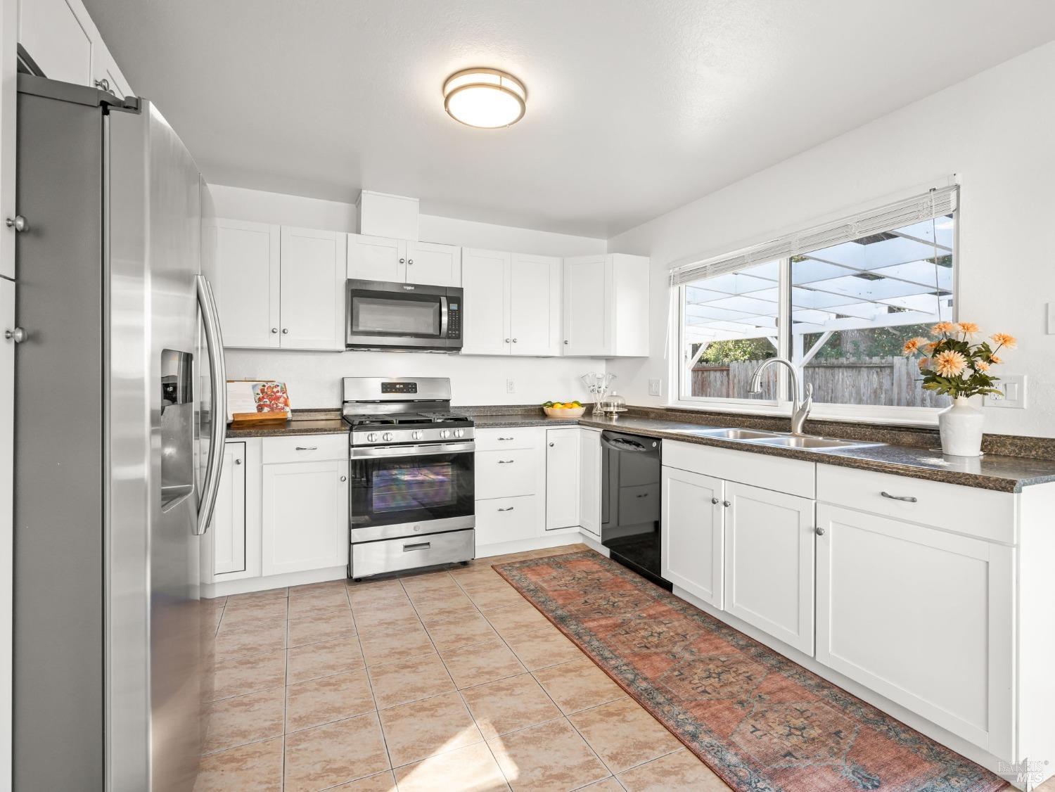 512 Myrtle Avenue Rohnert Park, CA 94928 - Photo 10 of 41 Gallery Image 10