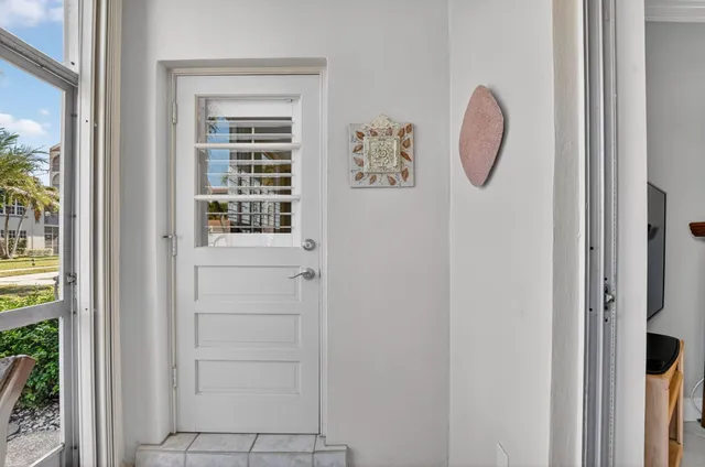 $215,000 | 250 Northeast 20th Street, Unit 1300, Boca Raton, FL 33431