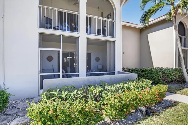 $215,000 | 250 Northeast 20th Street, Unit 1300, Boca Raton, FL 33431