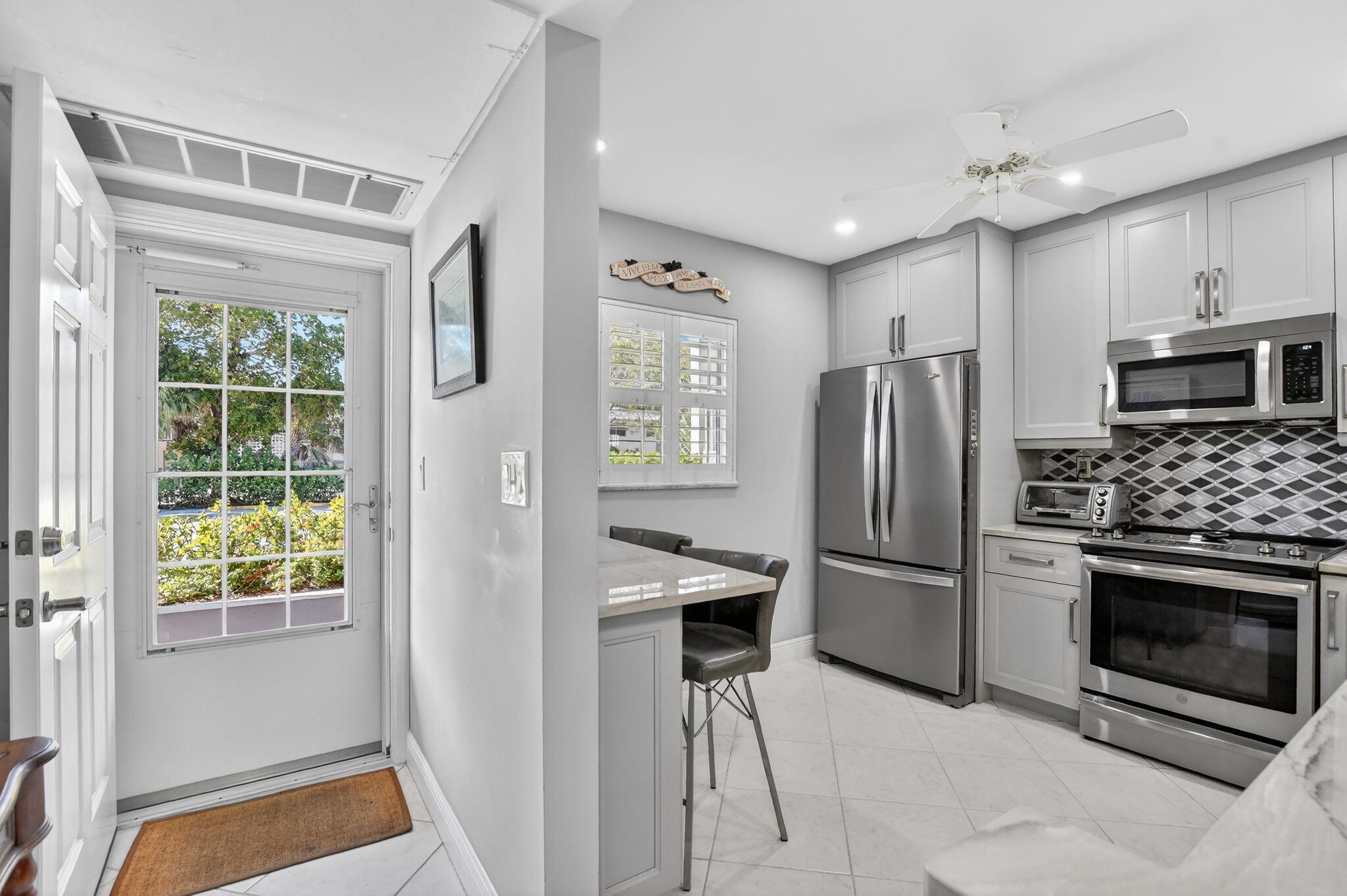 250 Northeast 20th Street, Unit 1300 Boca Raton, FL 33431 - Photo 3 of 38 3-web-or-mls-DSC_7821