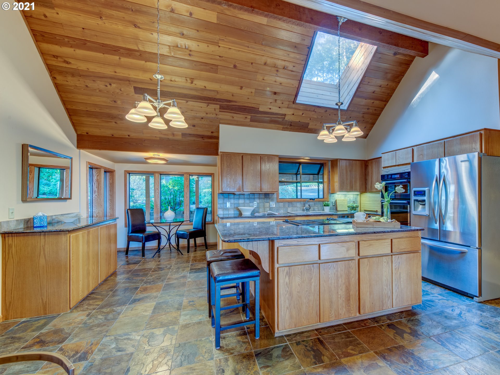 31434 Fox Hollow Road Eugene, OR 97405 - Photo 11 of 31 Gallery Image 11