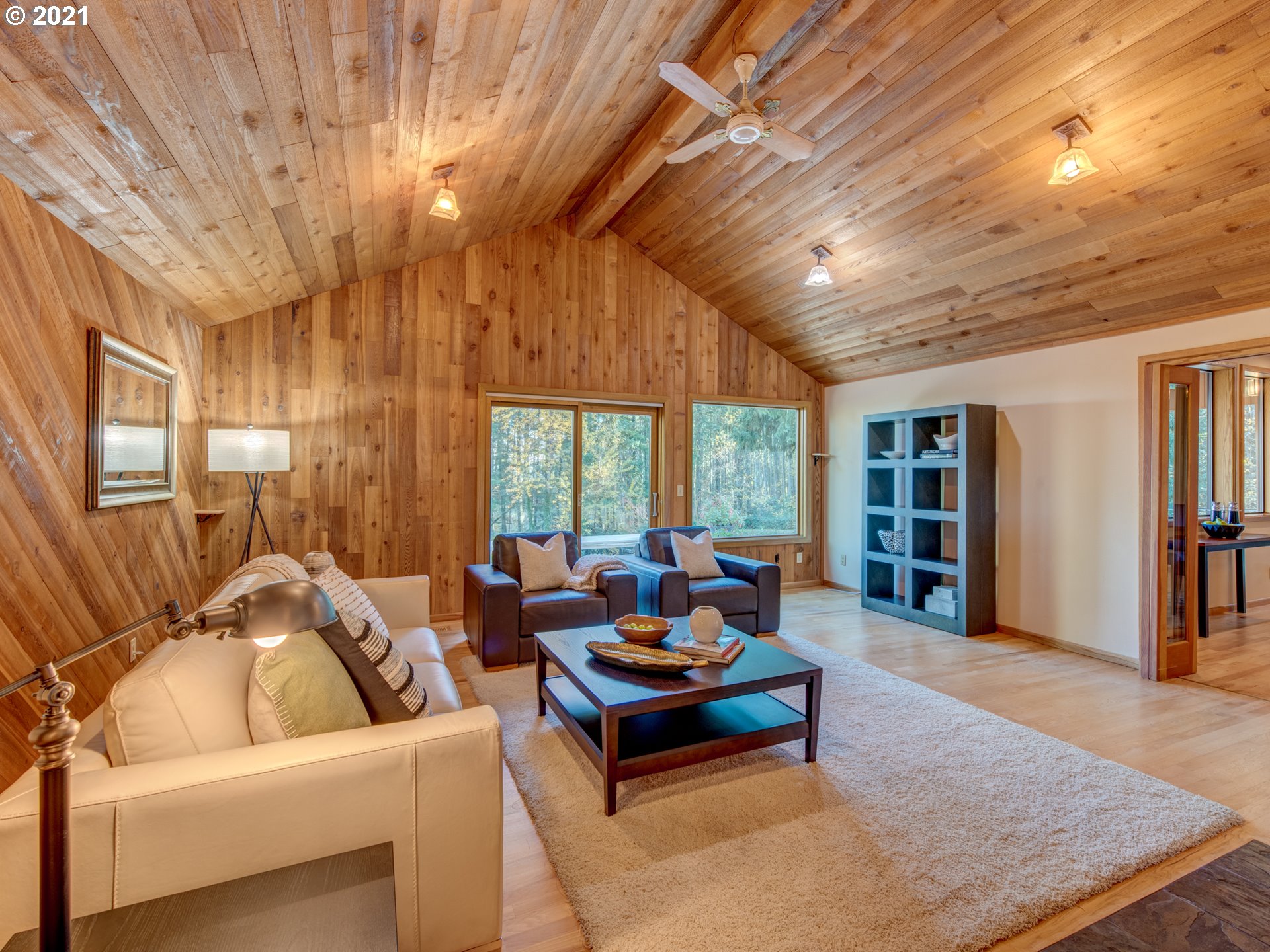 31434 Fox Hollow Road Eugene, OR 97405 - Photo 15 of 31 Gallery Image 15