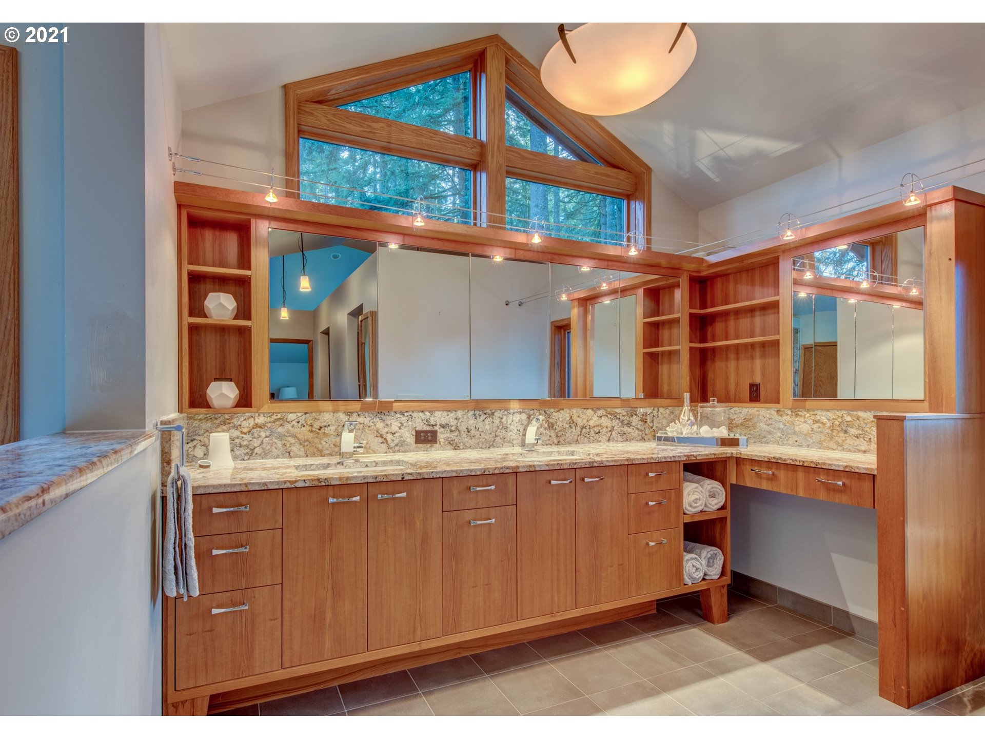 31434 Fox Hollow Road Eugene, OR 97405 - Photo 21 of 31 Gallery Image 21