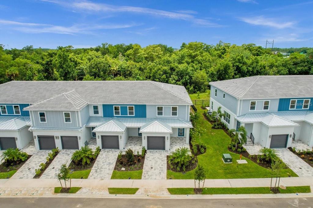 7818 Spectrum Drive Kissimmee, FL 34747 - Photo 2 of 25