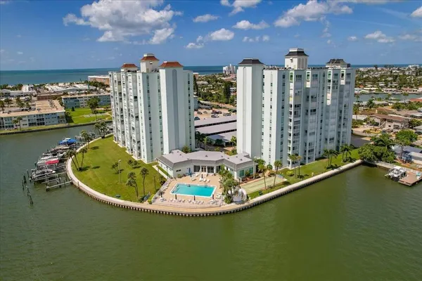 $2,395 | 420 64th Avenue, Unit 208, St. Petersburg, FL 33706