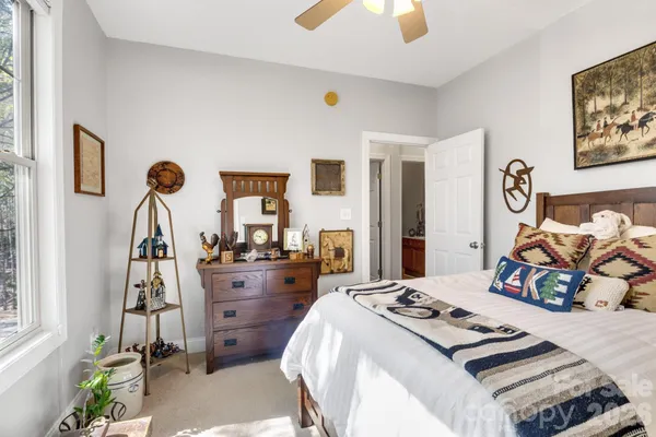 $599,000 | 112 Wren Court, Lake Lure, NC 28746