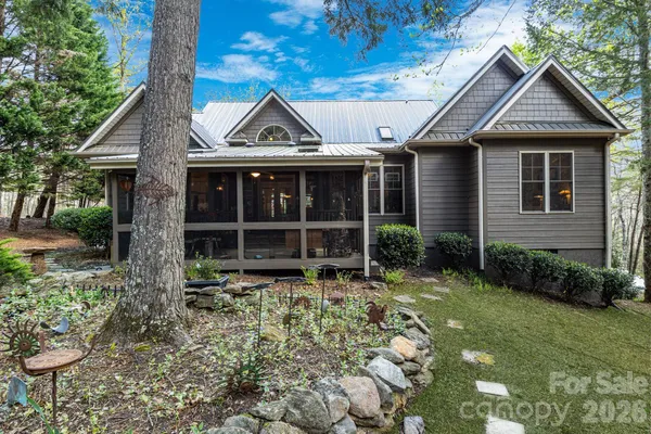 $599,000 | 112 Wren Court, Lake Lure, NC 28746