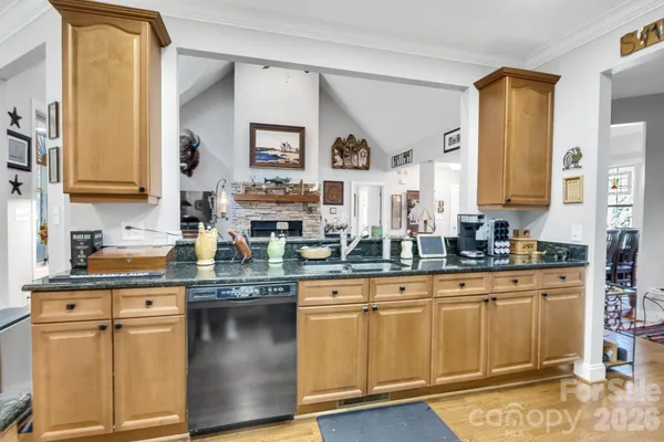 $599,000 | 112 Wren Court, Lake Lure, NC 28746