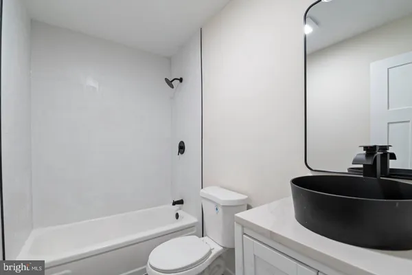 $2,300 | 7616 Somerset Lane, Manassas, VA 20111