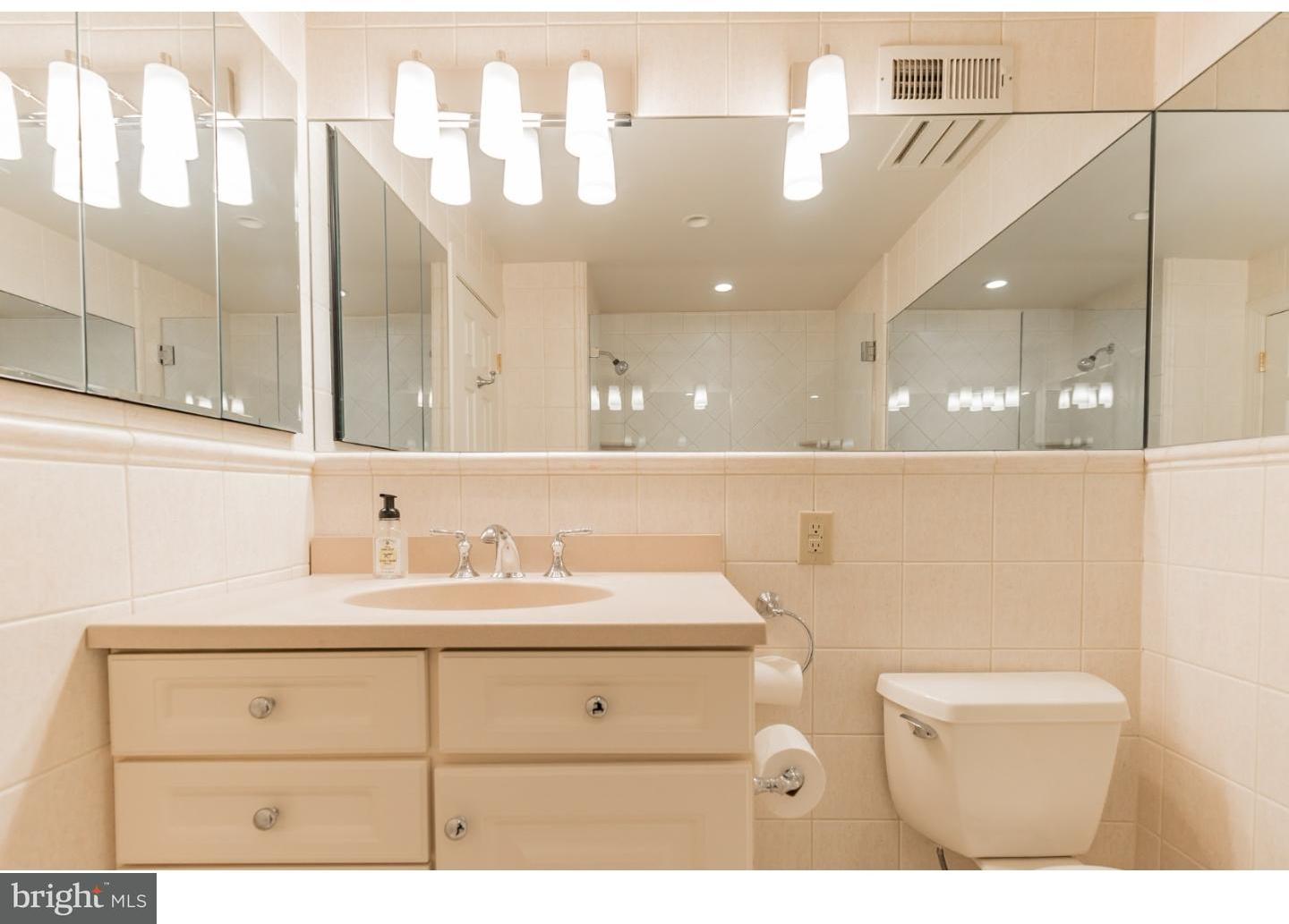 502 Addison Street Philadelphia, PA 19147 - Photo 14 of 24 Master Bathroom