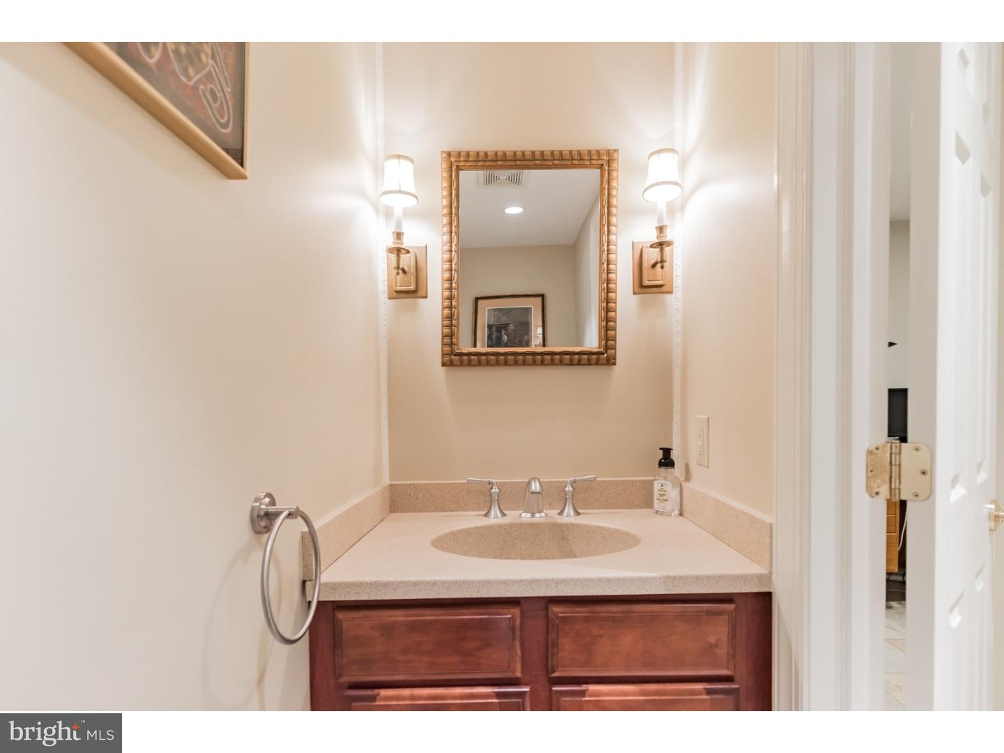 502 Addison Street Philadelphia, PA 19147 - Photo 22 of 24 Bathroom