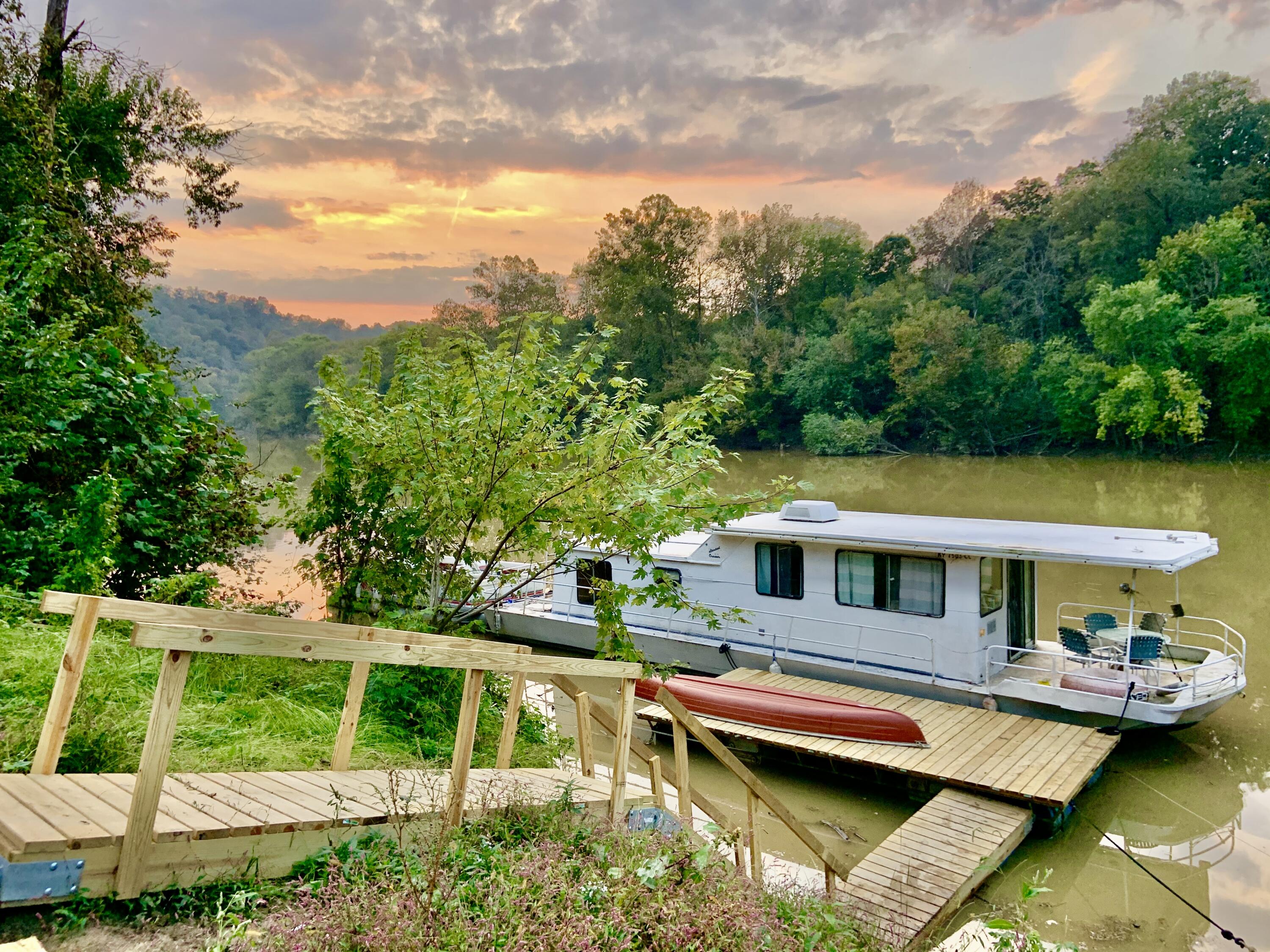 2196 Kentucky River Road Richmond, KY 40475 - Photo 16 of 45 2A351104-6DDA-46C8-8FD5-04085DA0B758
