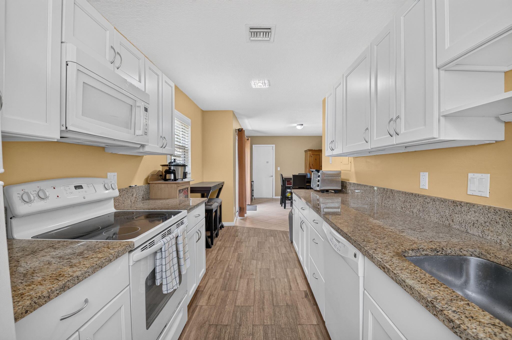 5455 Palm Ridge Boulevard Delray Beach, FL 33484 - Photo 17 of 38 15-web-or-mls-DSC_5099
