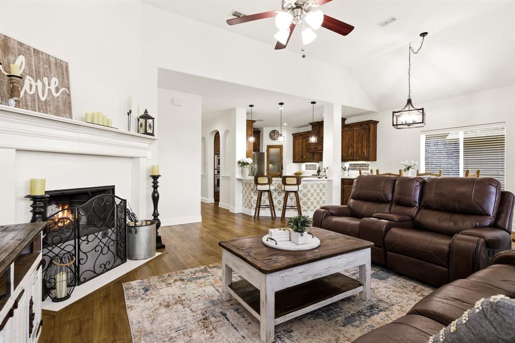 2409 Ranchview Drive Little Elm, TX 75068 - Photo 10 of 37